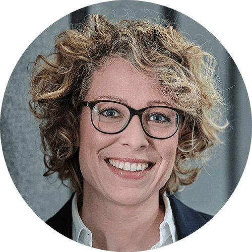 Headshot from Daniela Weiss